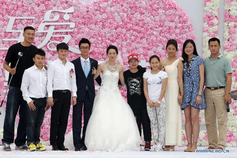 China's Olympic taekwondo champion gets married in East China