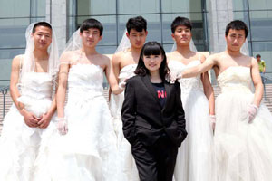 China's Olympic taekwondo champion gets married in East China