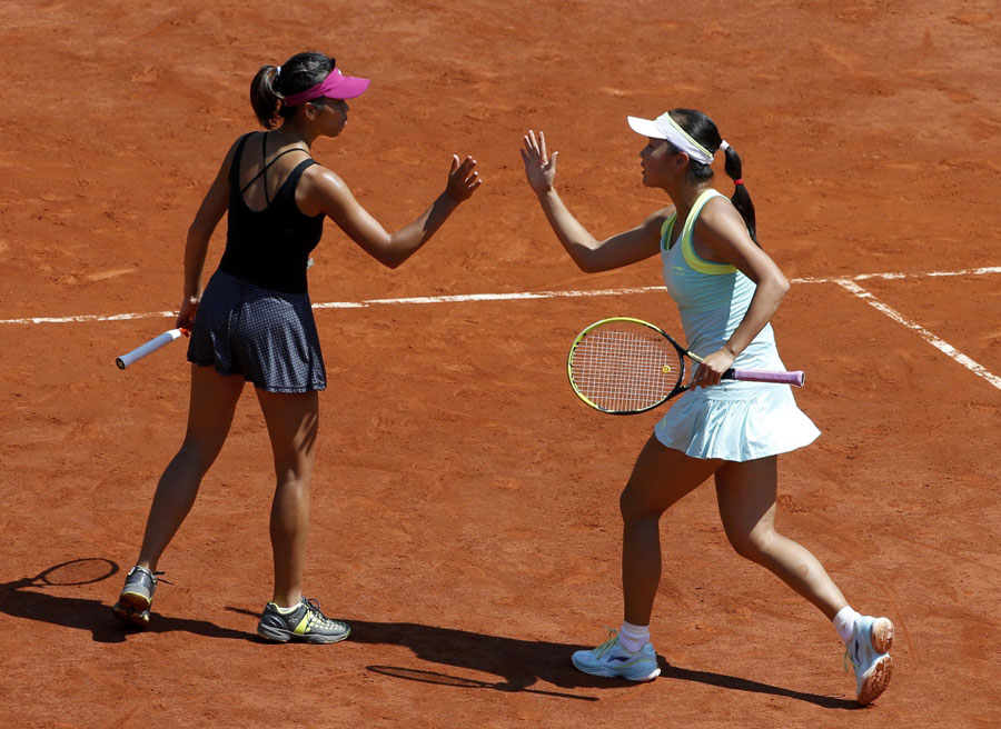 Peng and Hsieh win French Open women's doubles