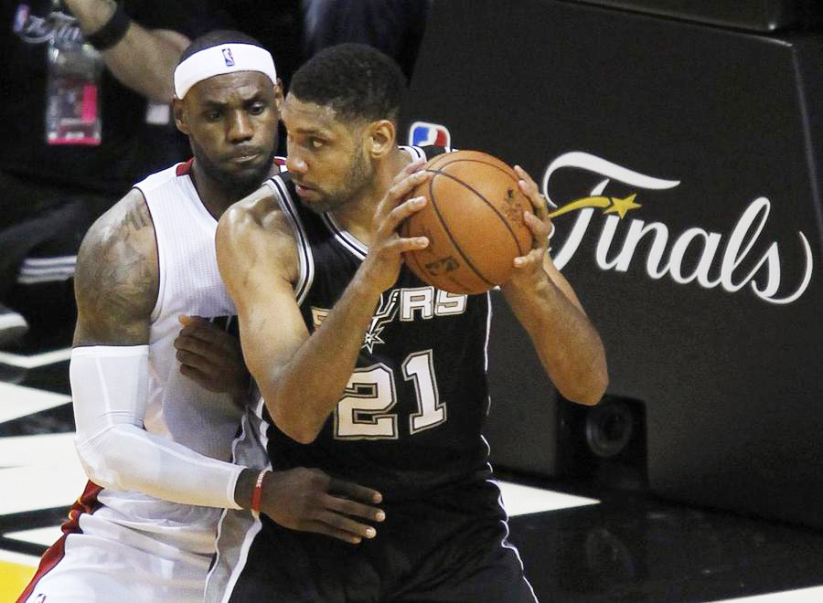 Spurs beat Heat to take 2-1 series lead