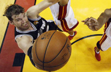 Spurs beat Heat 104-87 in Game 5 to win NBA title