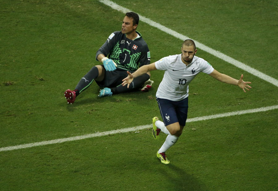 France beats Swiss 5-2 to take control of Group E