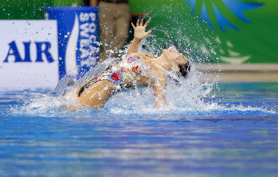 China wins gold in synchronized swimming due