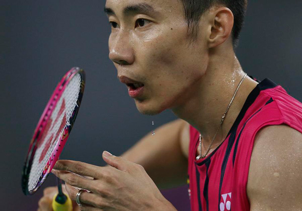 Lin Dan, Lee Chong Wei set up semifinal clash