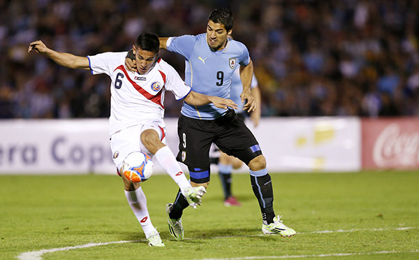 Suarez to miss Uruguay friendly against Chile