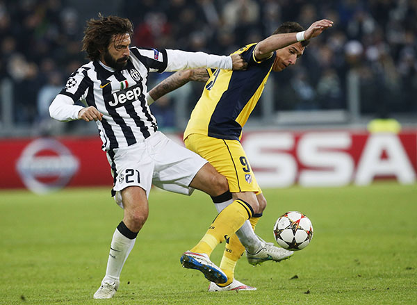 Juventus scrape through with risk-free draw