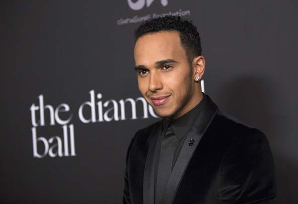 Hamilton wins BBC Sports Personality of the Year 2014