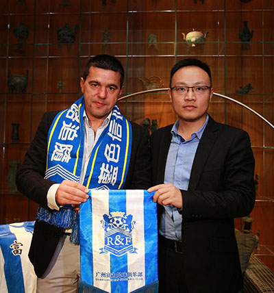 Contra arrives in Guangzhou to coach the R&F soccer club