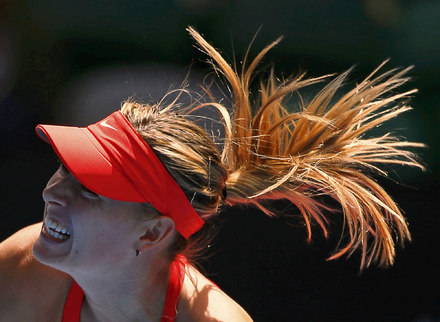 Sharapova downs Peng Shuai in Australian Open