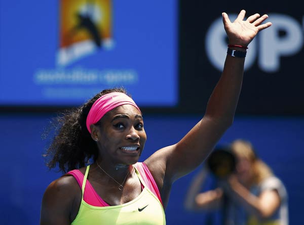 Serena Williams advances, Venus out of Australian Open