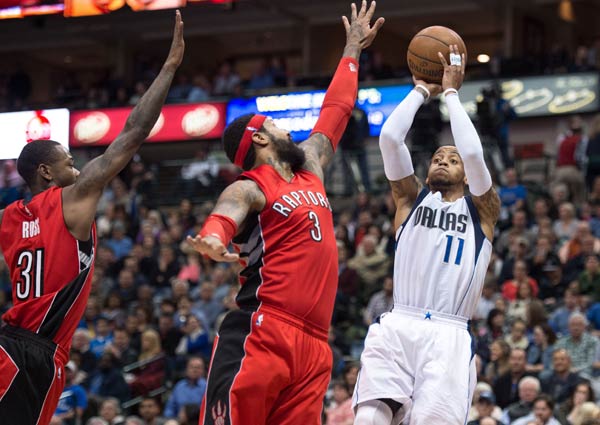 Mavericks edge Raptors 99-92