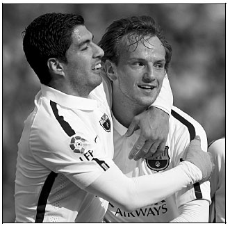 Bueno steals some of Suarez's thunder