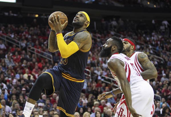 Harden's 33 points leads Rockets over Cavs 105-103