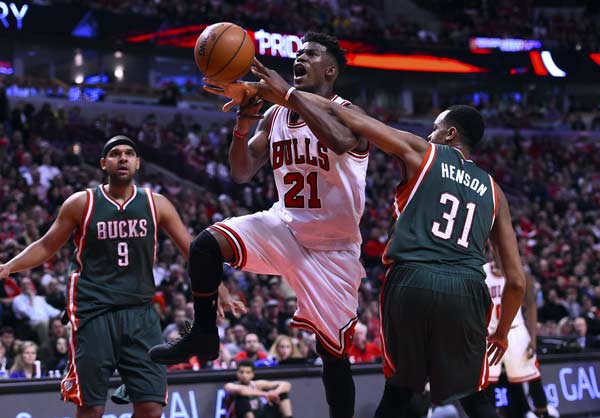 Butler scores 31, Bulls beat Bucks 91-82 to go up 2-0