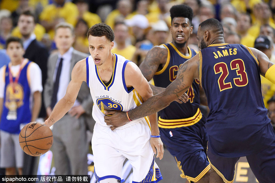 Warriors move within one win of NBA title[1]- C