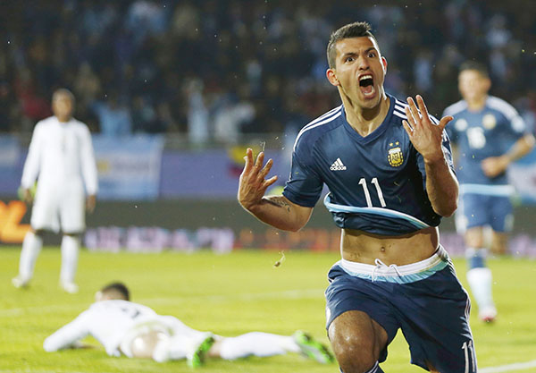 Aguero header gives Argentina win over Urugu