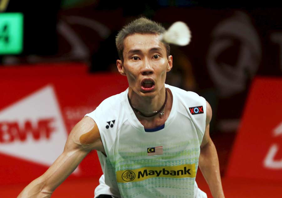 China's Chen beat Lee Chong Wei to retain world badminton crown