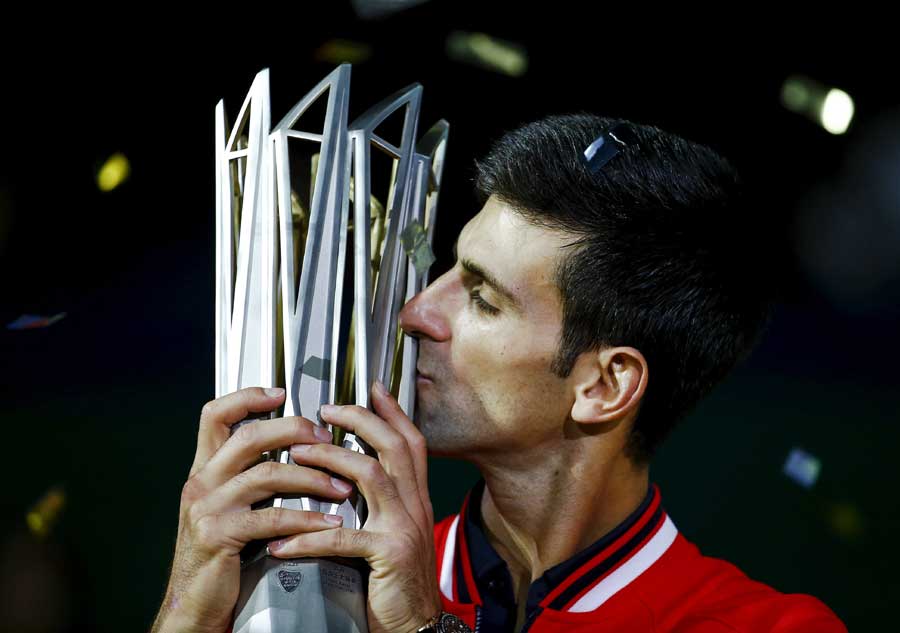 Easy does it for cruise-control Djokovic