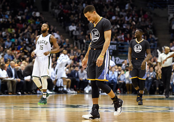 Warriors record streak ends with loss to Bucks