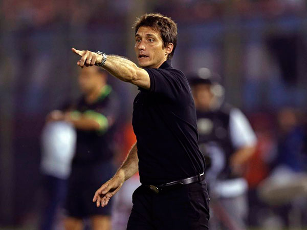Palermo hire Schelotto to replace Ballardini