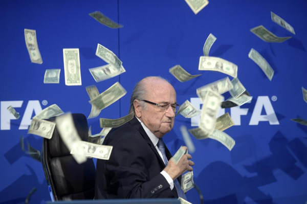 Valcke under investigation as FIFA reveals Blatter wage