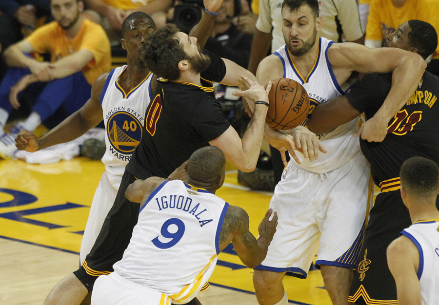 Cavaliers dump Warriors to force Game 6 on home court