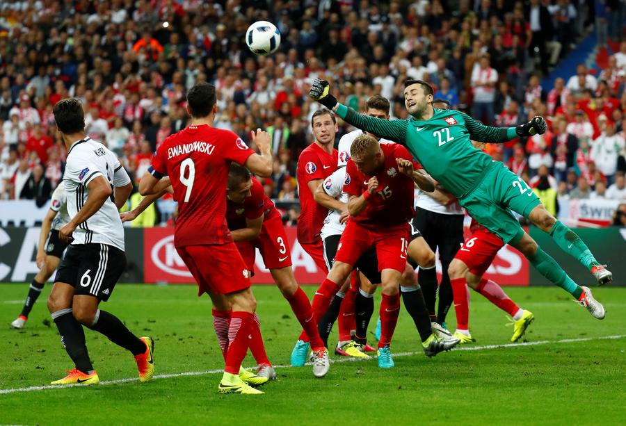 World champions Germany tie Poland 0-0 in EURO 2016 Group C match