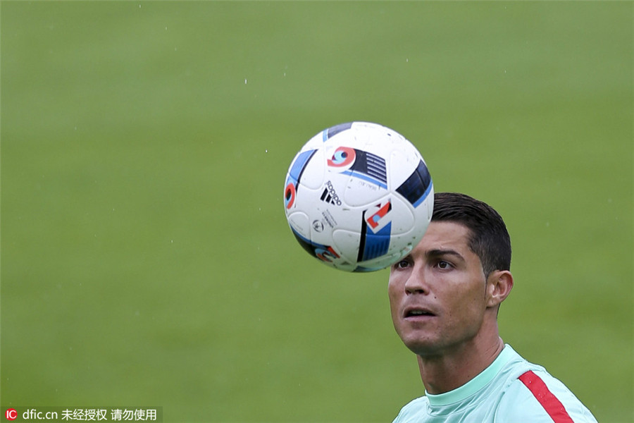 Ronaldo expects his openning goal in EURO 2016