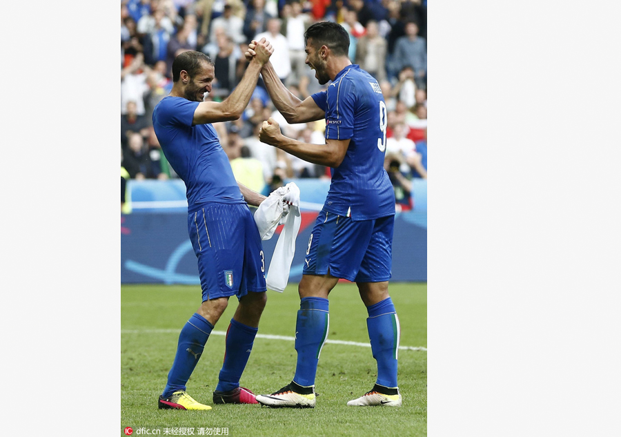 Italy take revenge to send Spain packing with 2-0 win