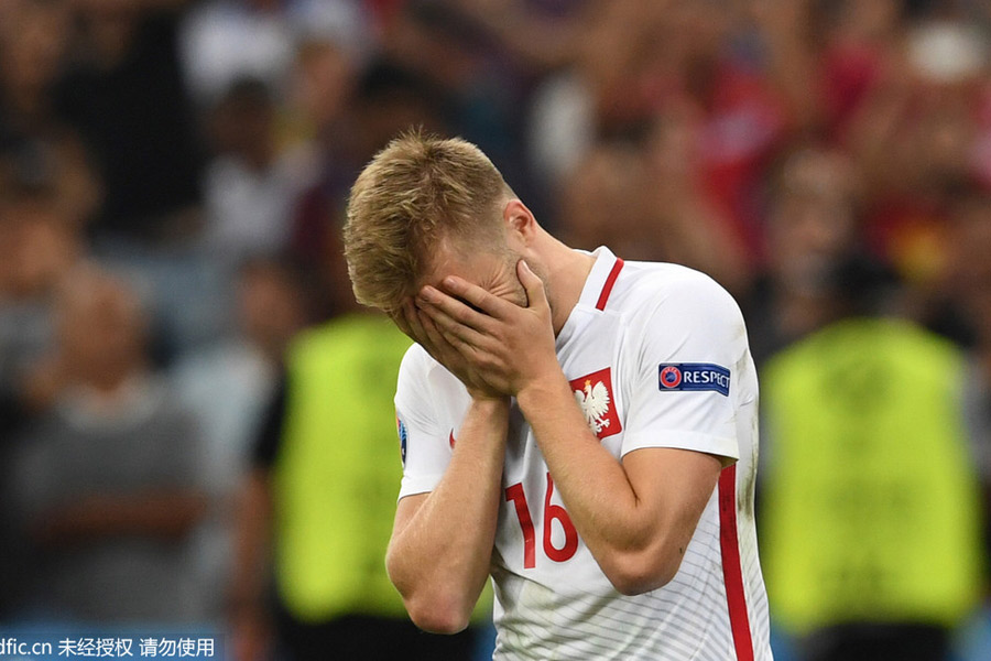 Portugal beat Poland in shootout to reach semis
