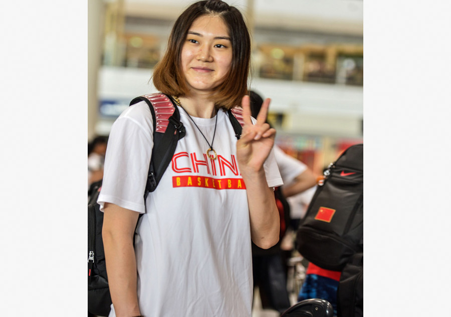 Chinese women's basketball team jets off for training