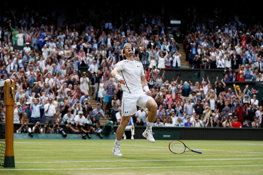 Murray wins second Wimbledon title