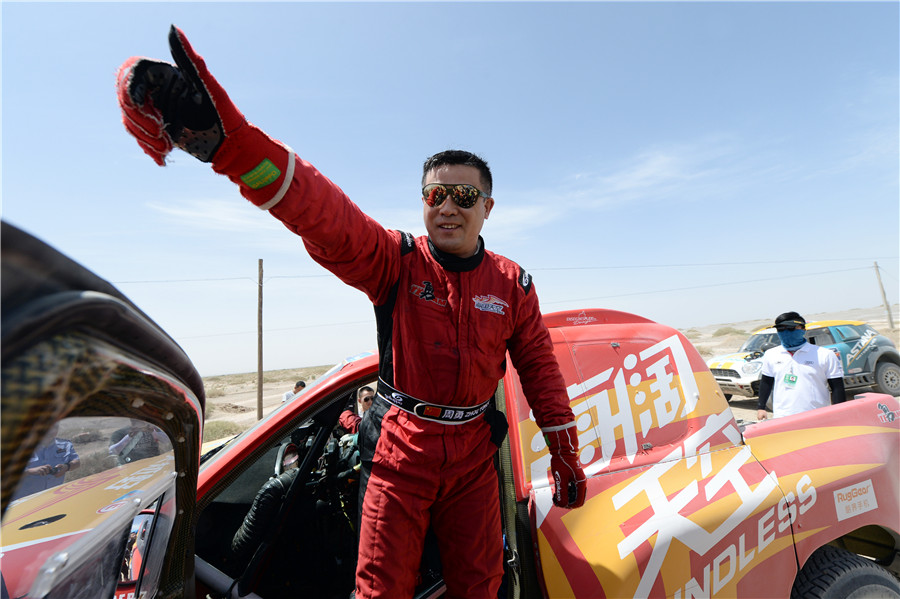 Silk Way Rally drivers battle sand and dust