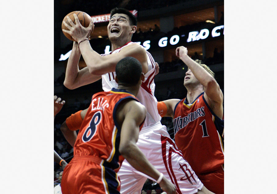 Lakers confirms Yi Jianlian's signing