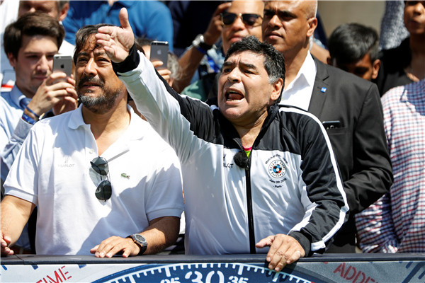 Maradona defends Tevez's big money move to China