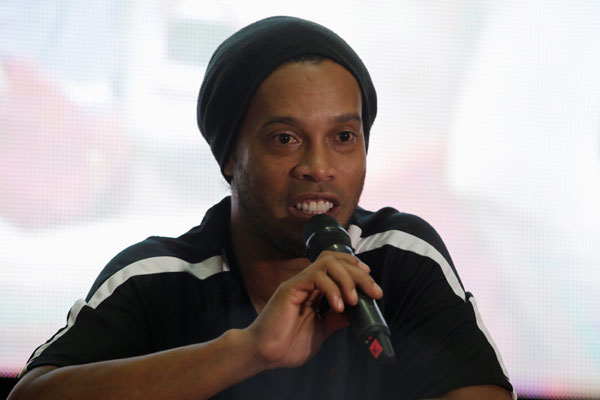 Ronaldinho planning return to football, says agent