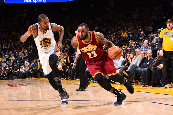 Warriors rout defending champion Cavaliers 126-91 in rematch