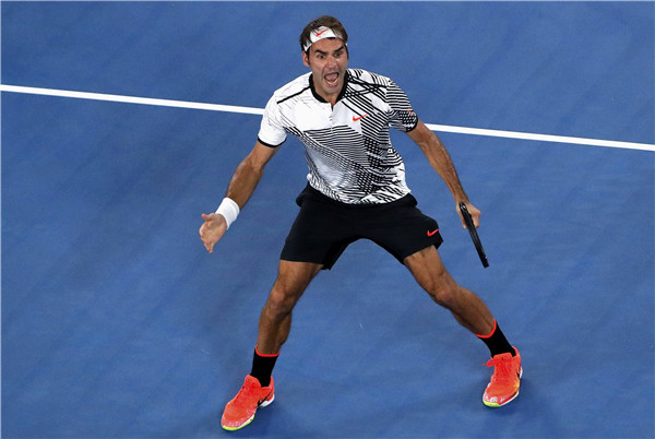 Fired-up Federer poised to pounce at unlikely crown