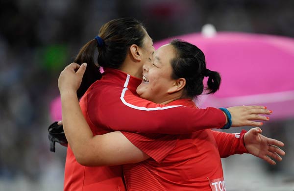 Hammer woman throws China first medal at London Worlds