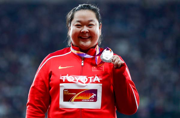 Hammer woman throws China first medal at London Worlds