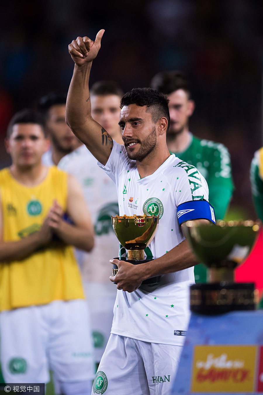 Barcelona pay tribute to Chapecoense