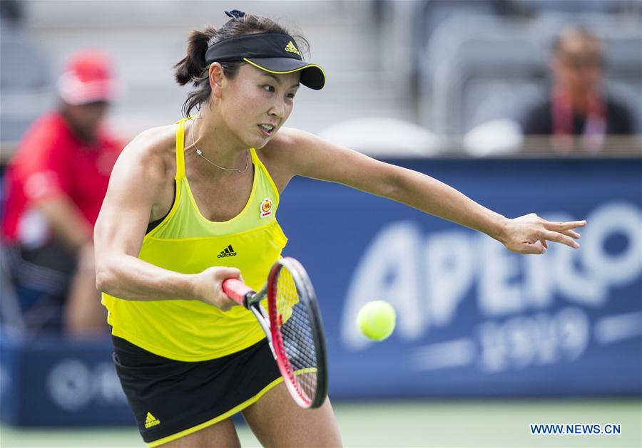 Rogers Cup: Ekaterina Makarova beats Peng Shuai 2-0