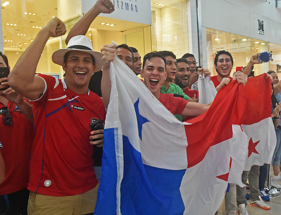 Panama qualifies to the world cup for the first time