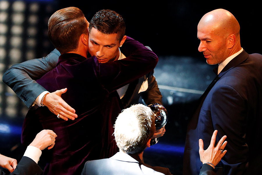 Ronaldo wins FIFA Men's Player of the Year award