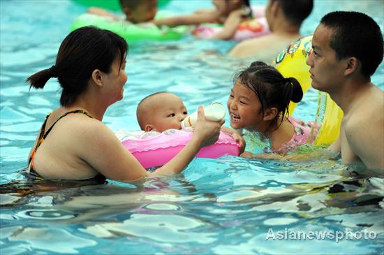 Pool time for Shenzhen kids