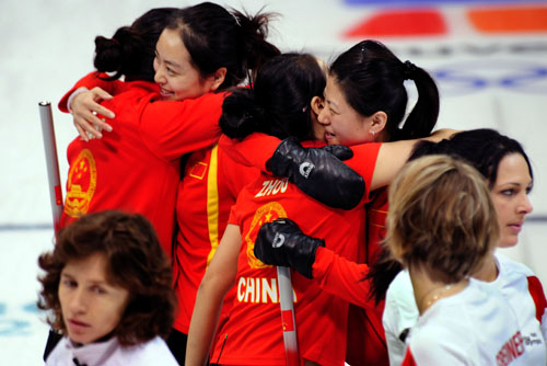 Women's curling holds off Switzerland for bronze