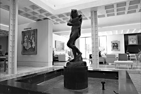 A retreat for the elite opens to the world