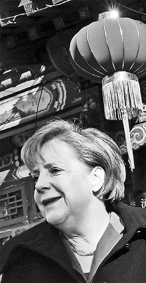 Merkel takes a break for hutong stroll