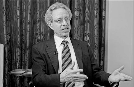 Commentator seeks nuanced view of China