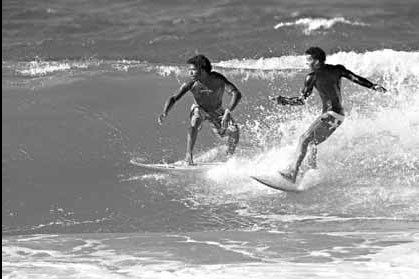 Cuban surfers overcome obstacles before waves